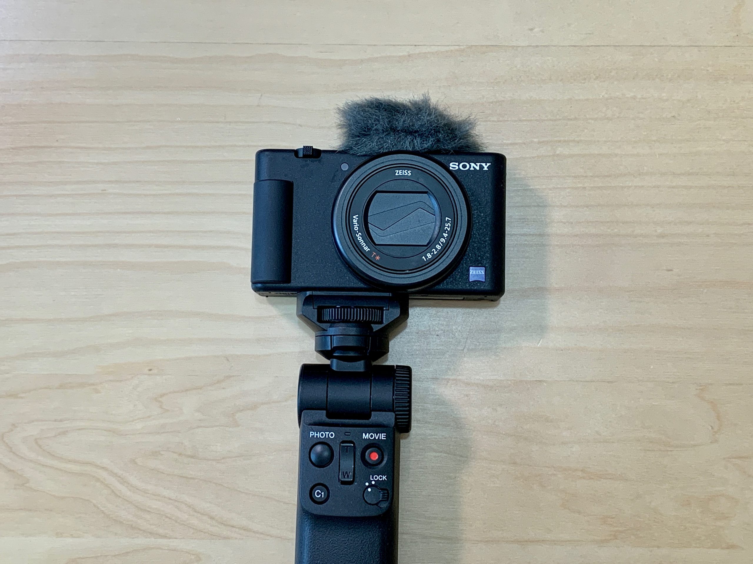 今季一番 SONY ILCE−7RM3（アルカスイスリグ付き） デジタルカメラ